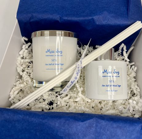 Spa candle and reed diffuser gift set