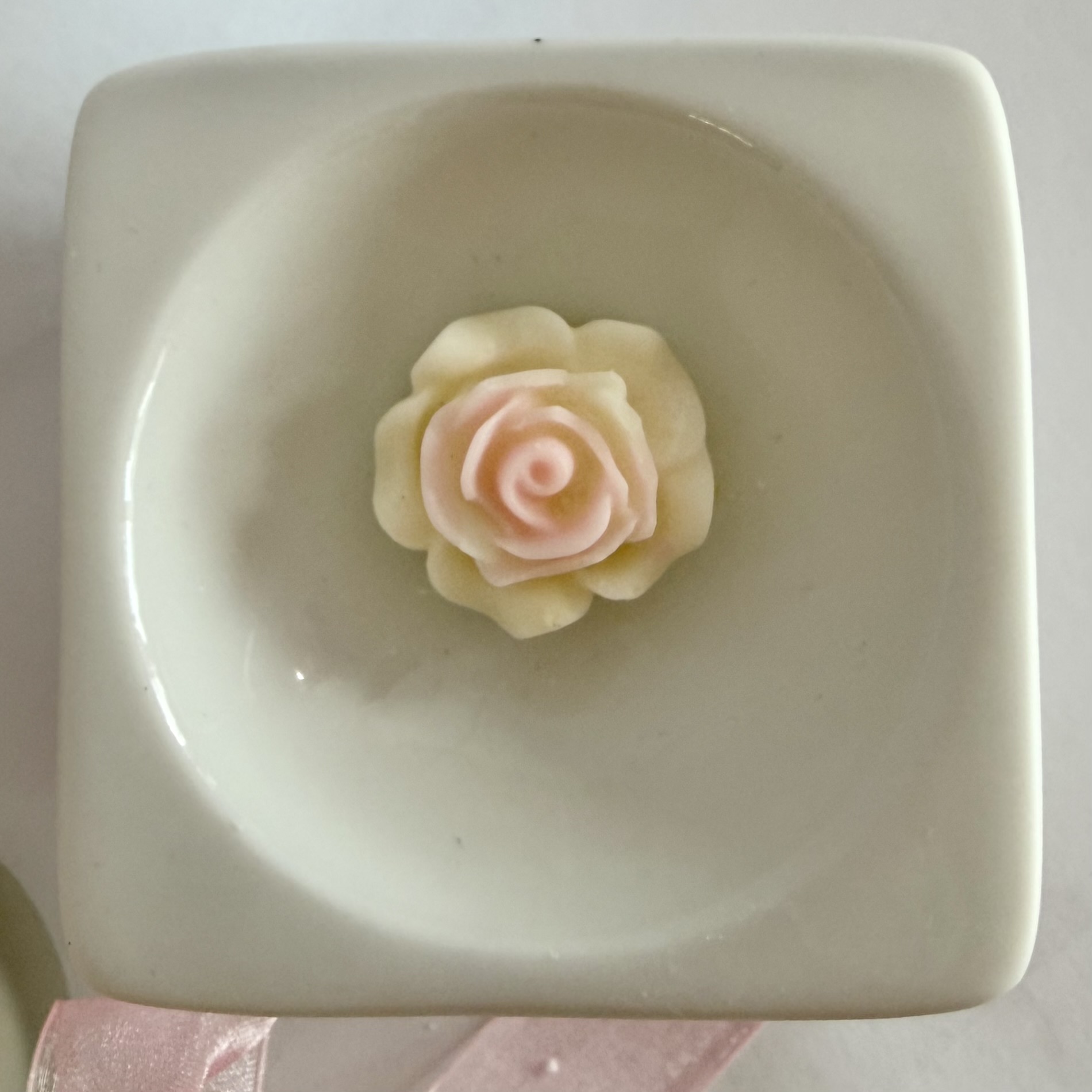 Two-in-One Luxury Soy Wax Candle with Melt Picks - Rose Petals