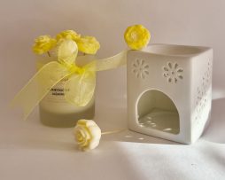 Two-in-One Luxury Soy Wax Candle with Melt Picks - Honeysuckle Jasmine