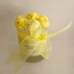 Two-in-One Luxury Soy Wax Candle with Melt Picks - Honeysuckle Jasmine