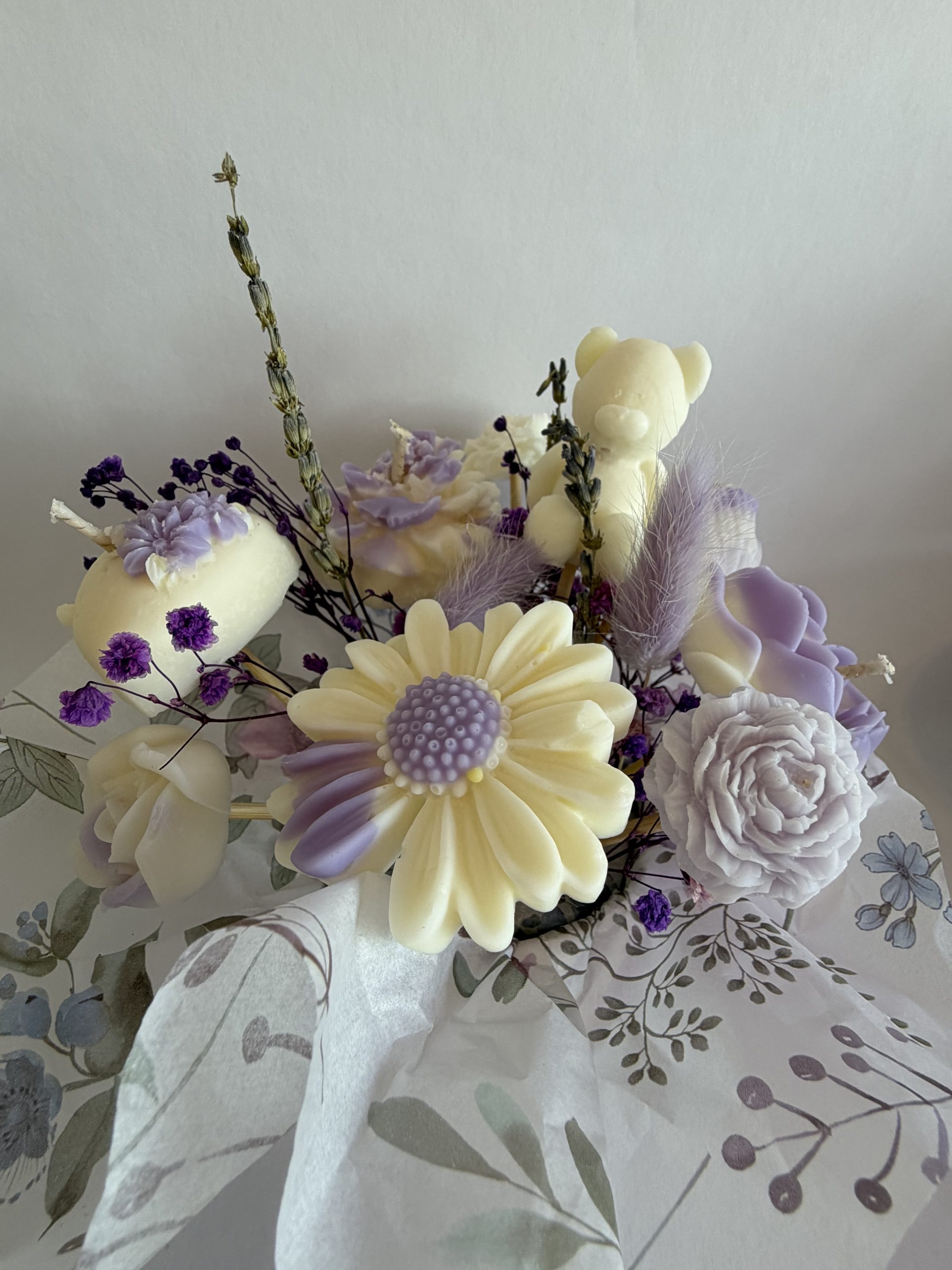 Soy Wax Flower Hat Box - Candles and Melts - Image 8